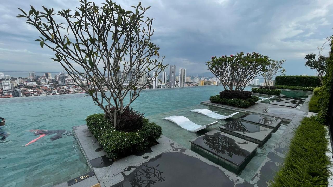 13A Beacon Executive Suites #Rooftoppool #Luxurysuites George Town Exterior photo